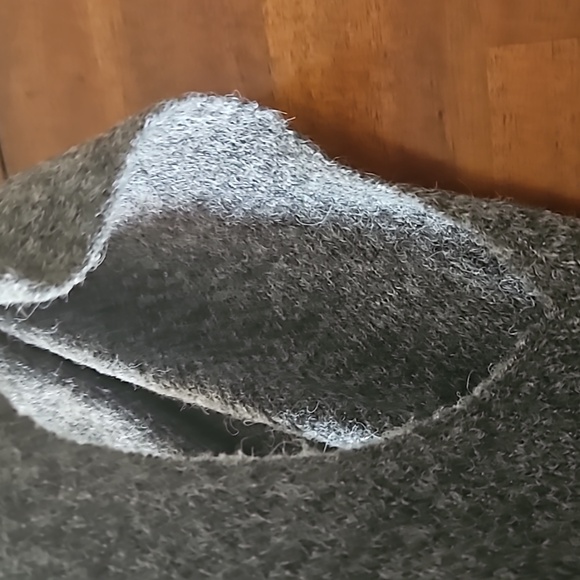 Sleeveless women's sweater - Picture 4 of 4